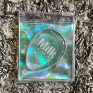 Milk Makeup Silicone Dab and Blend Sponge